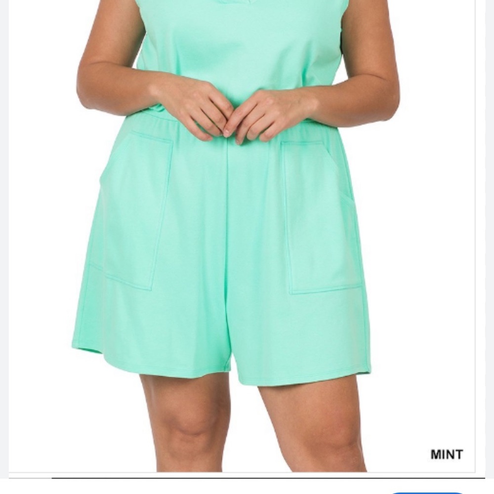 NWOT Zenana Outfitters Aqua Blue Romper pockets sleeveless three x cute 🥰